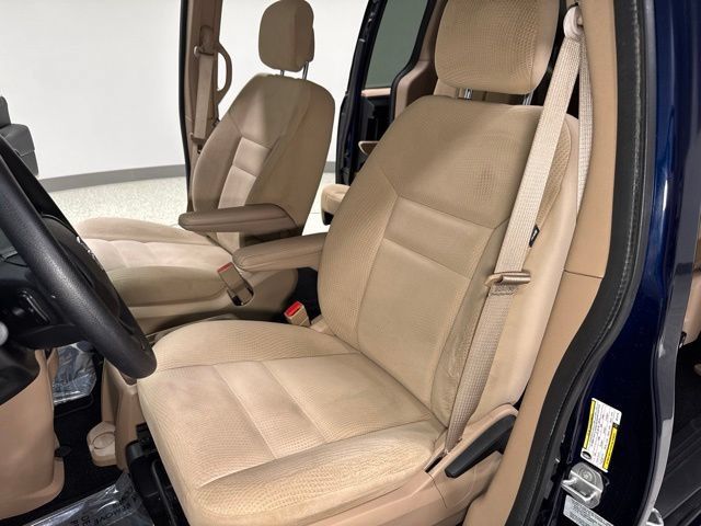 Used 2016 Dodge Grand Caravan SE w/ Quick Order Package 29E SE FWD image 13