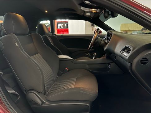 Used 2023 Dodge Challenger R/T w/ Blacktop Package image 18