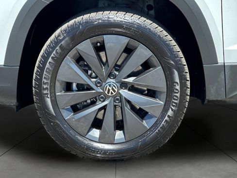 Used 2024 Volkswagen Taos S FWD image 25