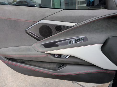 Used 2023 Chevrolet Corvette Stingray Premium Cpe w/ Z51 Performance Package image 28