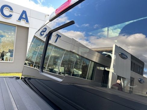 Used 2022 Ford F350 Lariat w/ Lariat Ultimate Package image 15