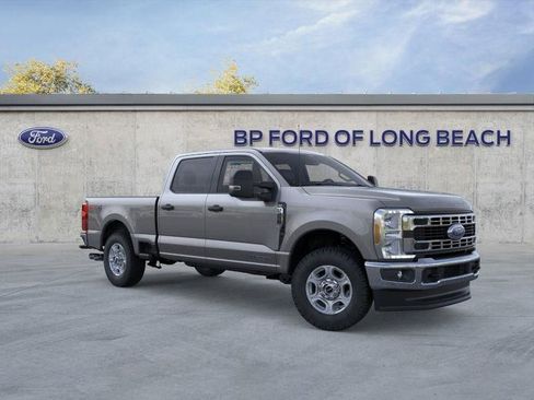 New 2026 Ford F250 XLT w/ FX4 Off-Road Package AWD/4WD image 7