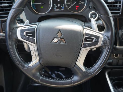 Used 2018 Mitsubishi Outlander GT AWD/4WD image 22