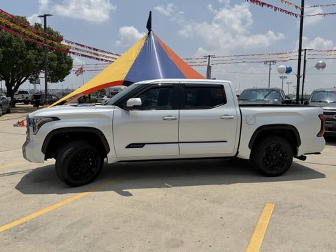 Used 2024 Toyota Tundra Platinum AWD/4WD image 10