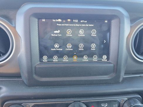 Used 2023 Jeep Gladiator Sport image 22