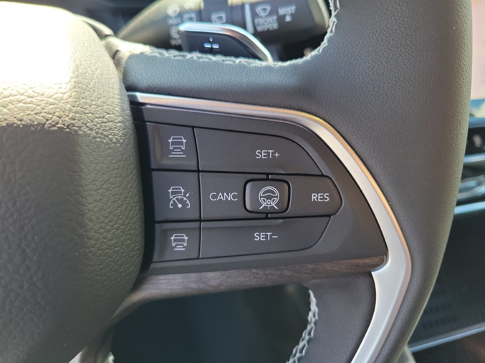 New 2026 Jeep Grand Cherokee Altitude RWD image 6