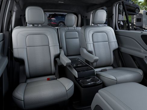 New 2027 Lincoln Aviator Black Label AWD/4WD image 11