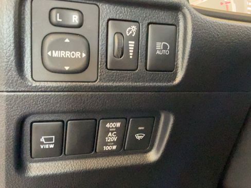 Used 2022 Toyota 4Runner Limited AWD/4WD image 22