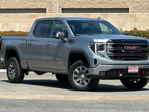 Certified 2025 GMC Sierra 1500 AT4 image 2