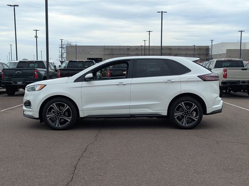 Used 2021 Ford Edge ST image 3