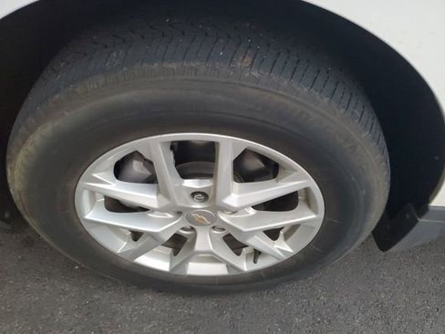 Used 2023 Chevrolet Equinox LT w/ LPO, Floor Liner Package image 16