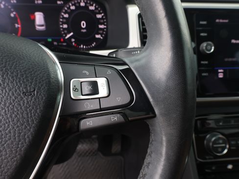 Used 2018 Volkswagen Atlas SEL Premium AWD/4WD image 18