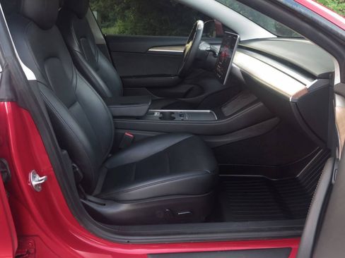 Used 2022 Tesla Model 3 Standard Range RWD image 12