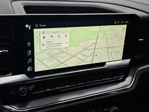 Used 2023 Chevrolet Silverado 1500 High Country w/ Technology Package image 27