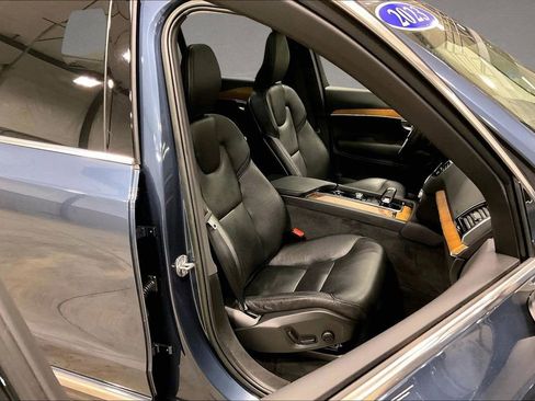Certified 2023 Volvo XC90 B6 Plus w/ Protection Package Premier AWD/4WD image 30