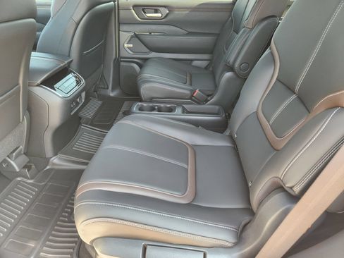 New 2026 Nissan Armada SL w/ Captain's Chari Seat Package AWD/4WD image 24
