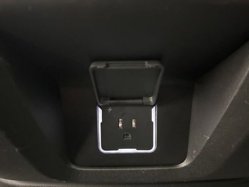 Used 2024 GMC Yukon Denali AWD/4WD image 28