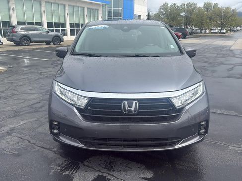 Certified 2024 Honda Odyssey Touring image 4