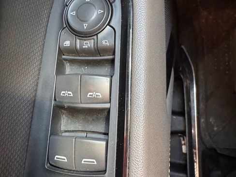 Used 2024 Chevrolet Silverado 2500 ZR2 w/ Technology Package image 24