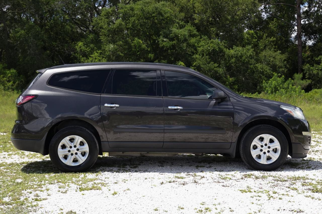 Used 2017 Chevrolet Traverse LS FWD image 13