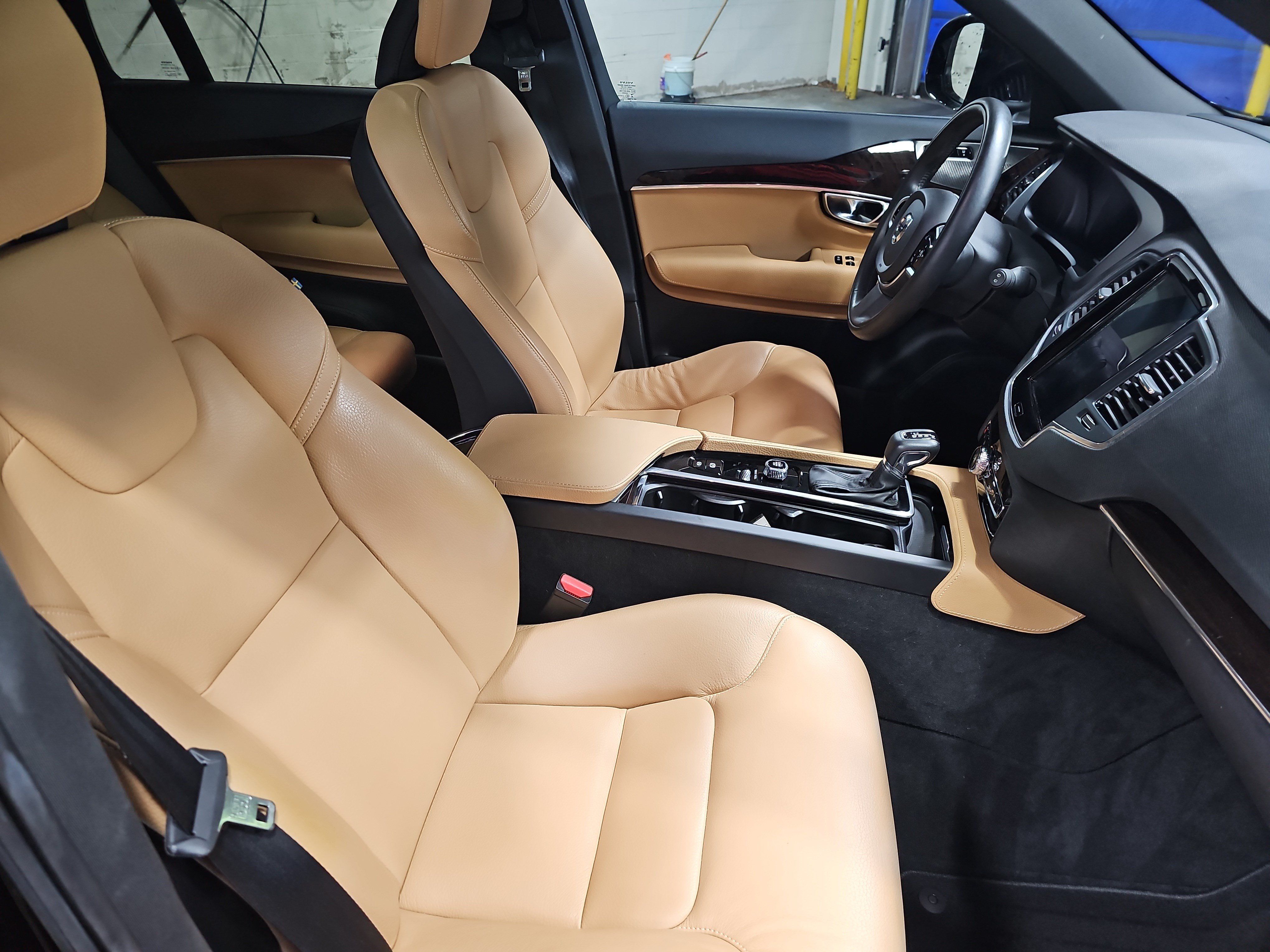 Used 2019 Volvo XC90 T6 Momentum w/ Advanced Package AWD/4WD image 10
