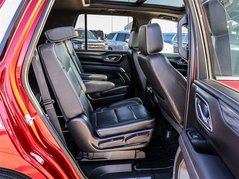 Used 2021 GMC Yukon SLT w/ SLT Premium Package image 23