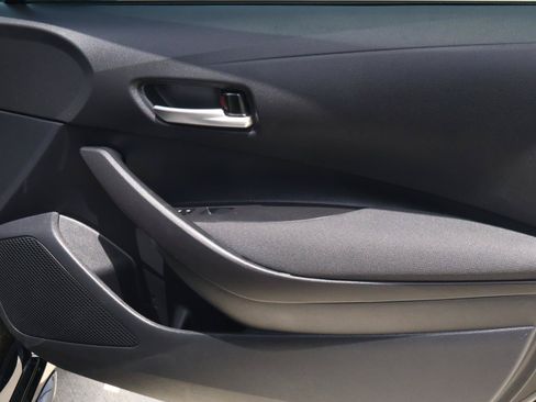 Used 2026 Toyota Corolla SE FWD image 15