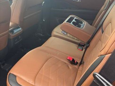 Certified 2025 Nissan Pathfinder Platinum w/ Cargo Package FWD image 4