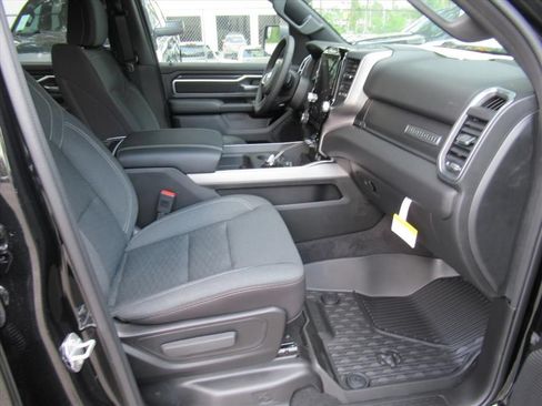 New 2026 RAM 1500 Big Horn AWD/4WD image 10