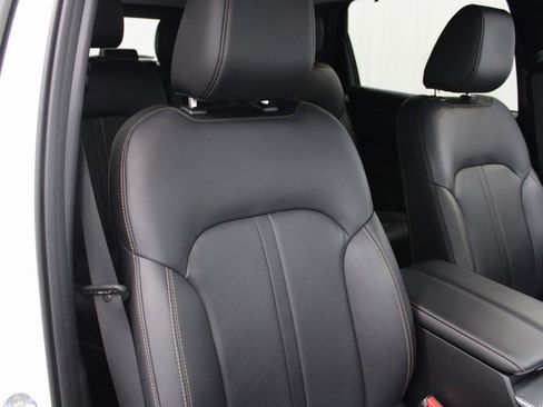 Used 2024 MAZDA CX-90 Plug-In Hybrid w/ Premium Pkg image 38