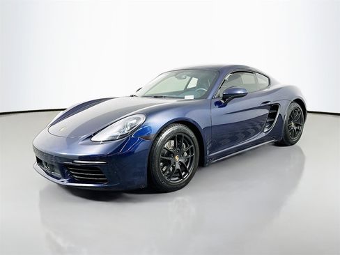 Used 2018 Porsche 718 Cayman image 3