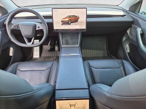 Used 2026 Tesla Model Y AWD image 16