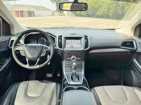 Used 2017 Ford Edge Titanium w/ Equipment Group 301A FWD image 12