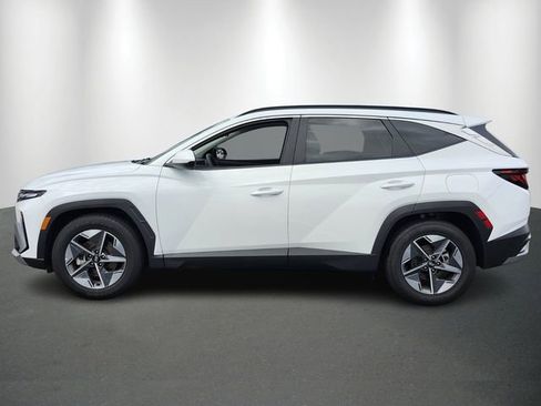 Used 2025 Hyundai Tucson SEL FWD image 2