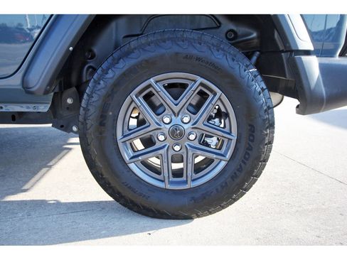 Used 2024 Jeep Wrangler Sport S image 30