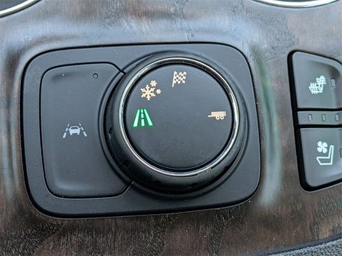 Used 2022 GMC Acadia Denali w/ Denali Technology Package image 31