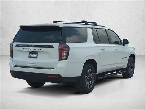 Certified 2024 Chevrolet Suburban Z71 w/ Luxury Package AWD/4WD image 5