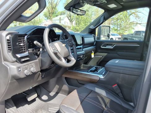 New 2026 Chevrolet Silverado 3500 High Country w/ High Country Premium Package AWD/4WD image 22