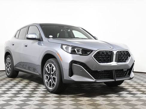 New 2026 BMW X2 xDrive28i w/ Technology Package AWD/4WD image 9
