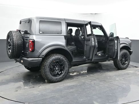 New 2026 Ford Bronco Badlands image 58