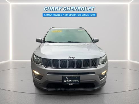 Used 2019 Jeep Compass Latitude AWD/4WD image 4