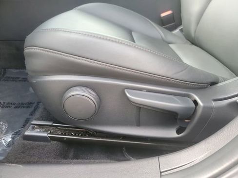 Used 2025 MAZDA MAZDA3 s FWD image 16