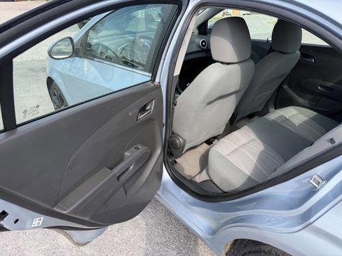 Used 2017 Chevrolet Sonic LT w/ Convenience Package image 13