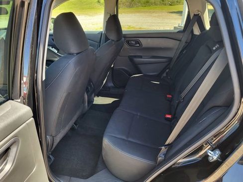 Used 2024 Nissan Rogue S FWD image 13