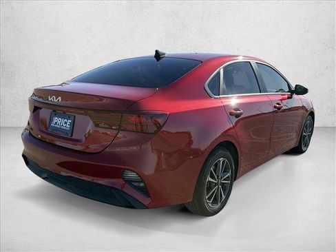 Used 2023 Kia Forte LXS w/ LXS Technology Package image 5