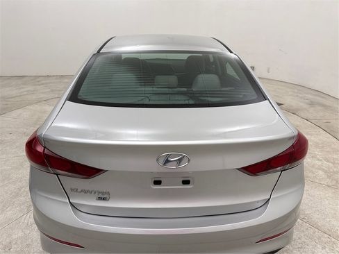 Used 2018 Hyundai Elantra SE image 24