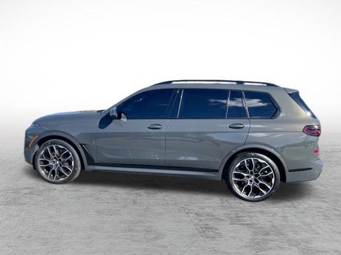 Used 2024 BMW X7 xDrive40i w/ M Sport Package AWD/4WD image 5
