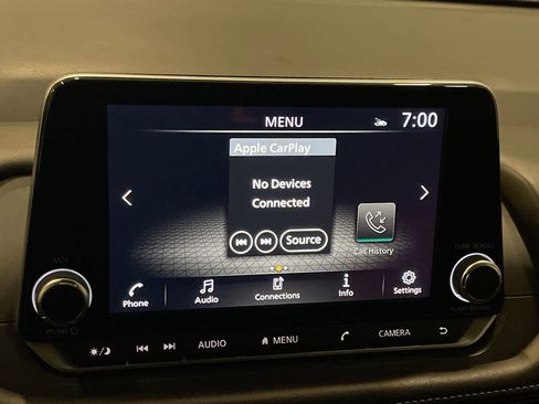 Used 2024 Nissan Rogue SV image 16