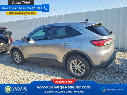 Used 2022 Ford Escape SE w/ Cold Weather Package FWD image 3