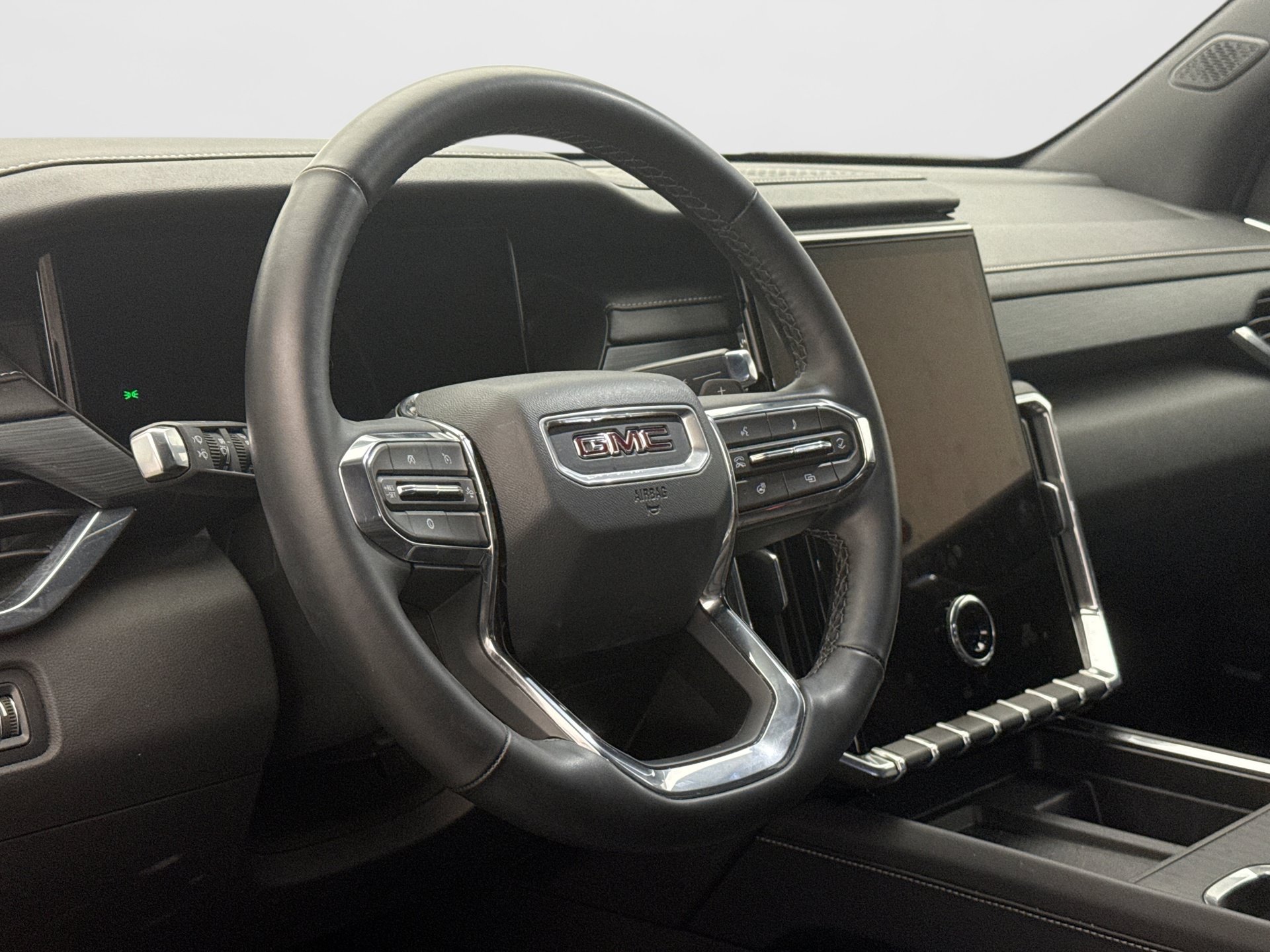 Used 2026 GMC Acadia Elevation w/ Elevation Premium Package FWD image 7